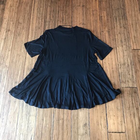 Relaxed Fit Top Black Flowy - Picture 4 of 4